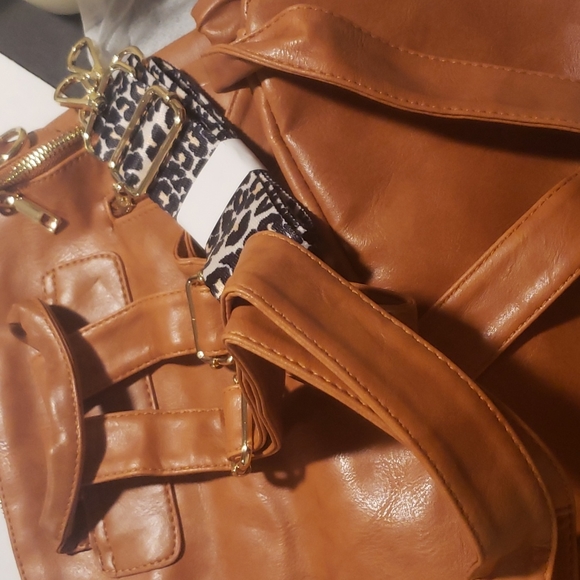 ⬅️New boutique PU leather guitar string backpack - Picture 6 of 10